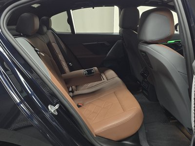 صورة مصغرة 17 لـ 2025 BMW 5 SERIES