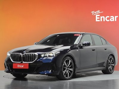 صورة 1 لـ 2025 BMW 5 SERIES