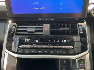 2025 Toyota LAND CRUISER 300 缩略图 27