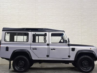 LAND ROVER DEFENDER - 9