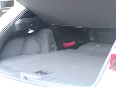 صورة مصغرة 11 لـ 2023 Lexus UX