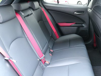 صورة مصغرة 37 لـ 2023 Lexus UX
