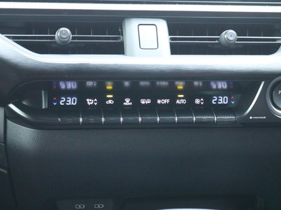 صورة مصغرة 60 لـ 2023 Lexus UX
