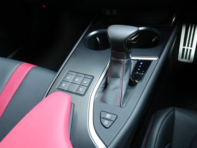 صورة مصغرة 61 لـ 2023 Lexus UX