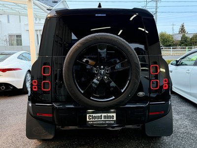 LAND ROVER DEFENDER - 10