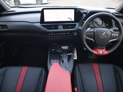 LEXUS UX - 8