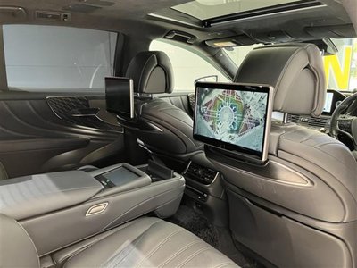 2023 Lexus LS — миниатюра 3
