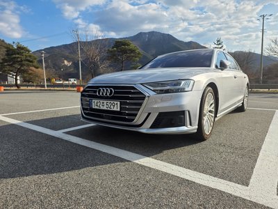 AUDI A8 - 1