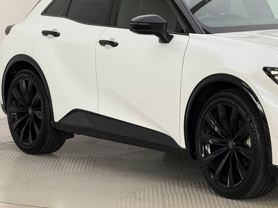 2025 Toyota CROWN SPORT — миниатюра 17