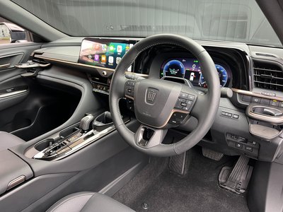 2025 Toyota CROWN SPORT — миниатюра 32