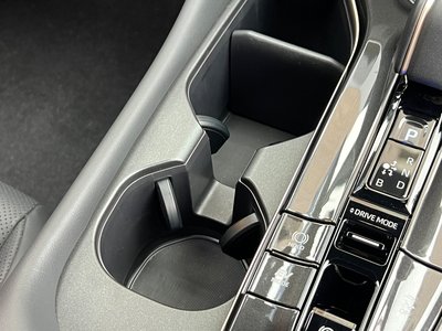2025 Toyota CROWN SPORT — миниатюра 60