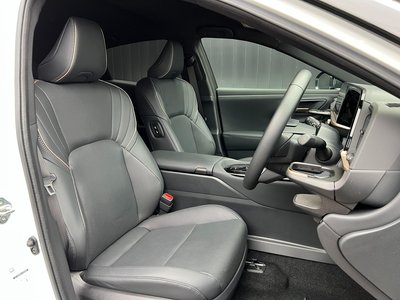 2025 Toyota CROWN SPORT — миниатюра 33