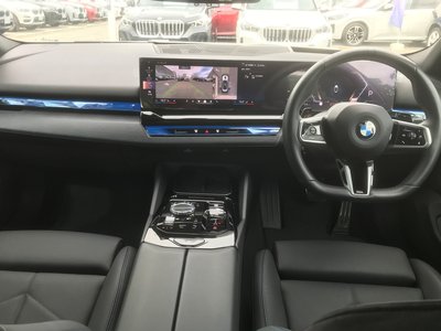 2025 BMW 5 SERIES 缩略图 24