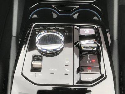 2025 BMW 5 SERIES 缩略图 65