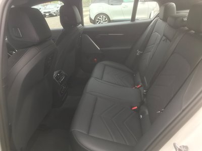 2025 BMW 5 SERIES 缩略图 59