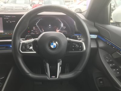 2025 BMW 5 SERIES 缩略图 26