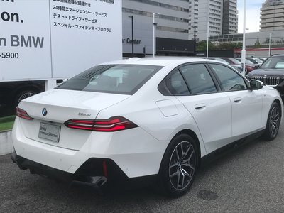 2025 BMW 5 SERIES 缩略图 13