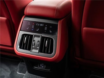 2024 Maserati GRECALE — миниатюра 24