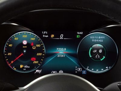 MERCEDES-BENZ GLC - 8