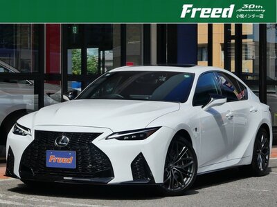 LEXUS IS