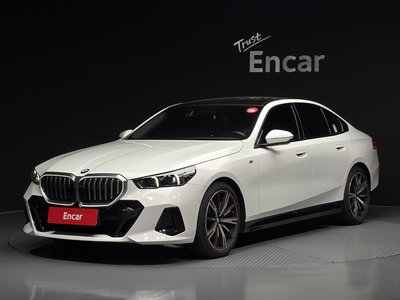 BMW 5 SERIES - 1