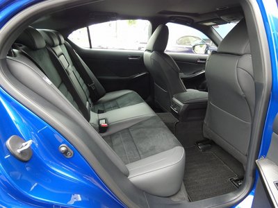 2025 Lexus IS 缩略图 33