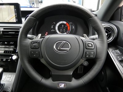 2025 Lexus IS 缩略图 25