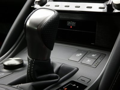 2025 Lexus IS 缩略图 39