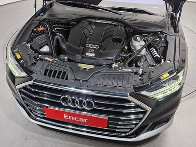 AUDI A8 - 7