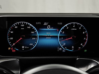 MERCEDES-BENZ GLB - 8