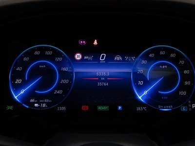 MERCEDES-BENZ EQS - 8