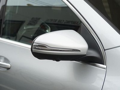 MERCEDES-BENZ GLA - 5