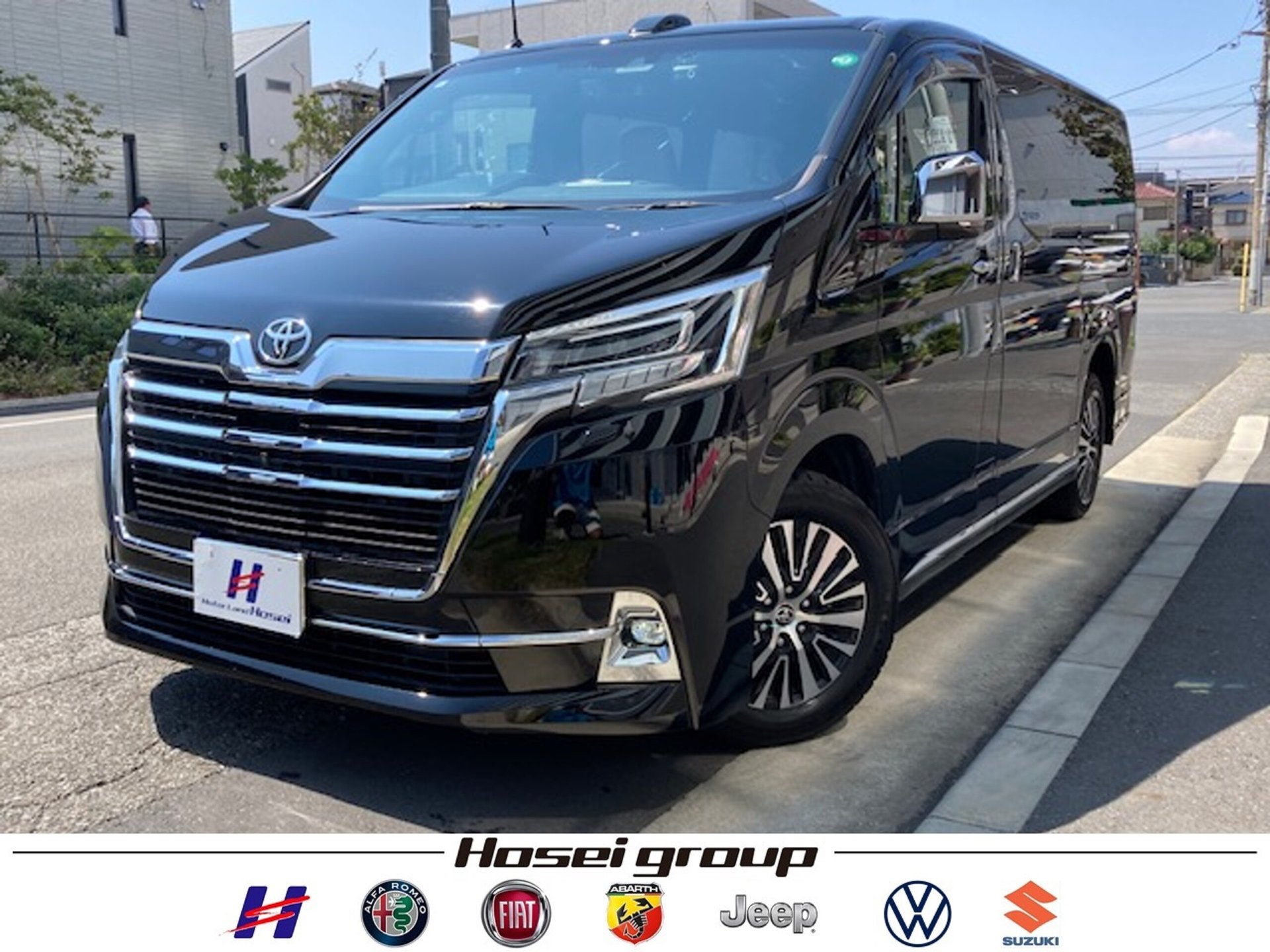 TOYOTA GRAND ACE - View 1