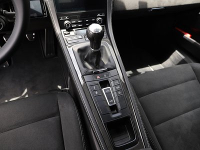 صورة مصغرة 16 لـ 2024 Porsche 718