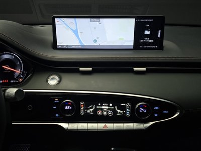 2021 Genesis GV70 — миниатюра 14