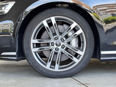 2024 AUDI A8 — миниатюра 12