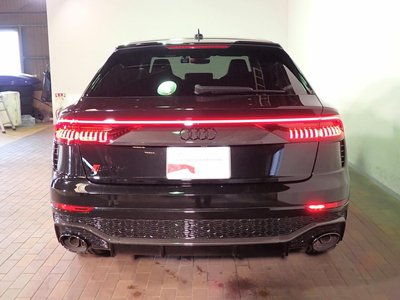 صورة 5 لـ 2022 AUDI RS Q8