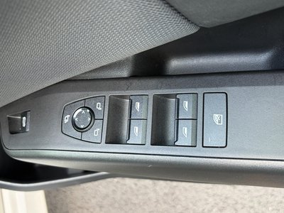 2025 BMW X3 thumbnail 38