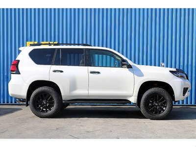 TOYOTA LAND CRUISER PRADO - 7