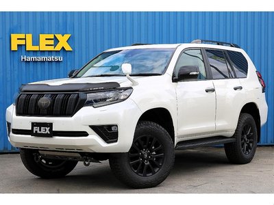 2023 Toyota LAND CRUISER PRADO photo 4