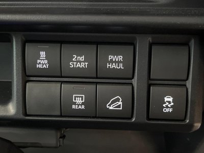 TOYOTA LAND CRUISER 70 - 7