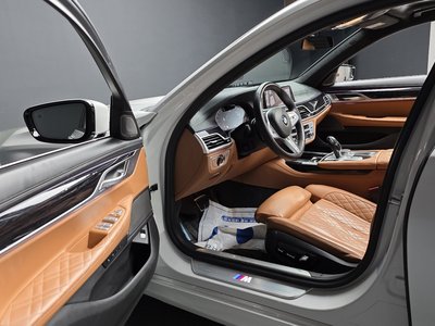 BMW 7 SERIES - 10