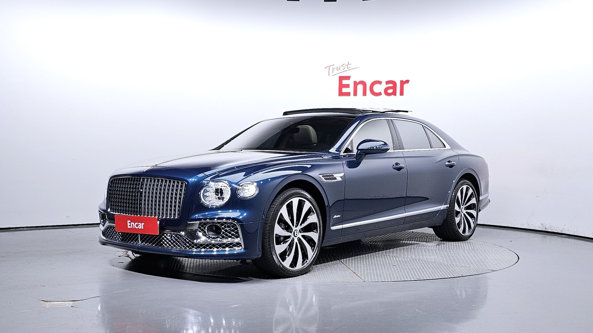 BENTLEY FLYING SPUR - View 1