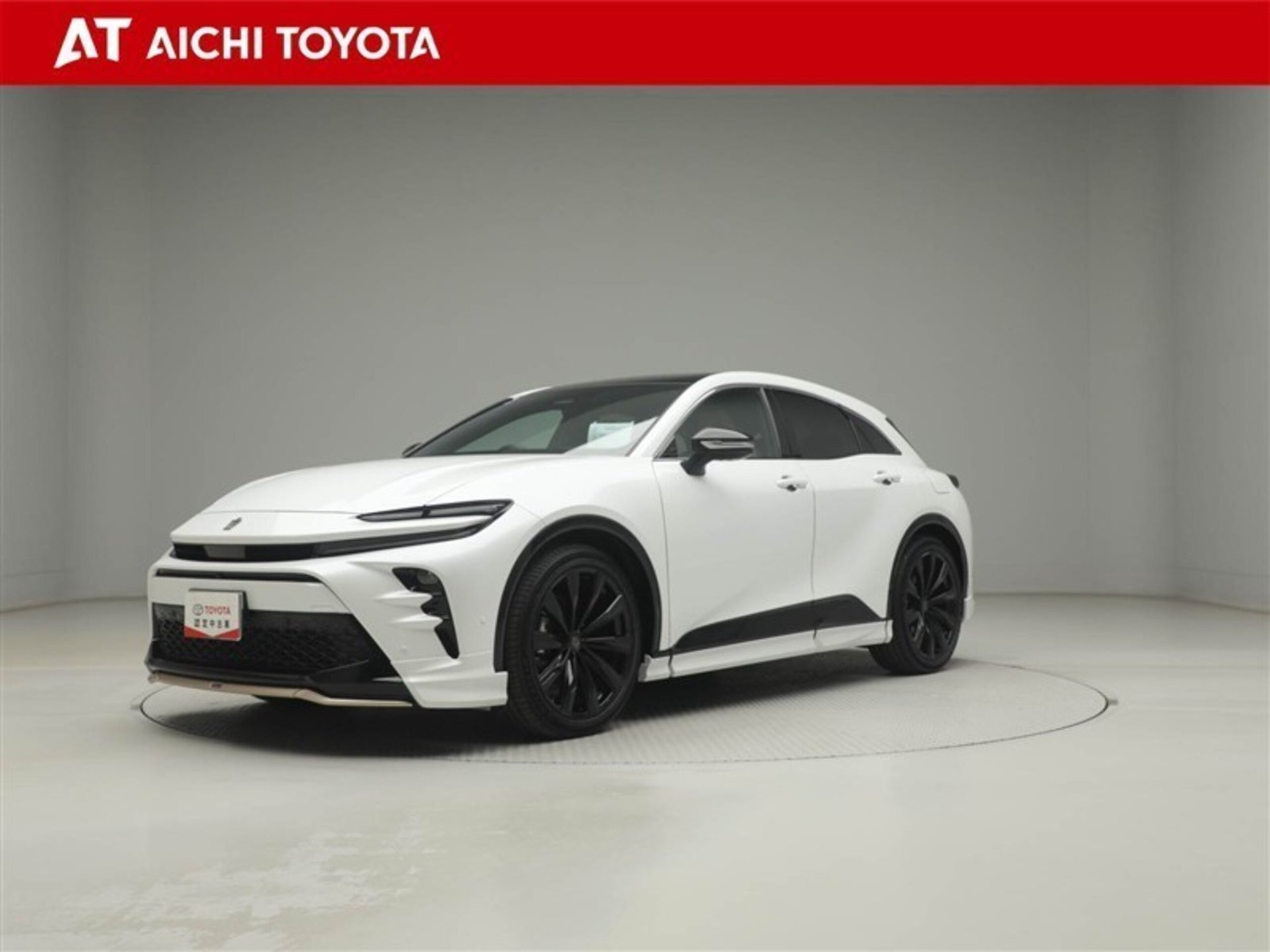 TOYOTA CROWN SPORT - View 1