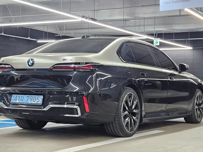 BMW I7 - 5