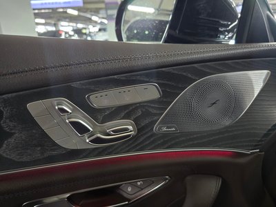 MERCEDES-BENZ CLS - 10