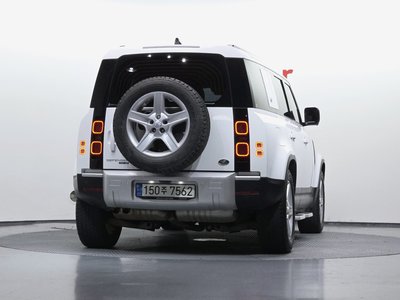 LAND ROVER DEFENDER - 3