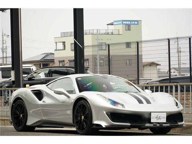 FERRARI 488 PISTA - View 1