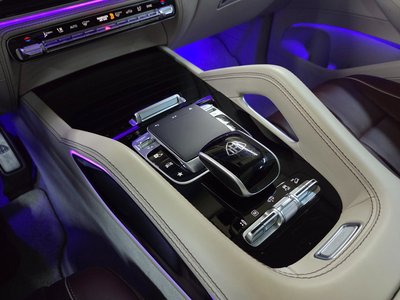 MERCEDES-BENZ GLS - 9