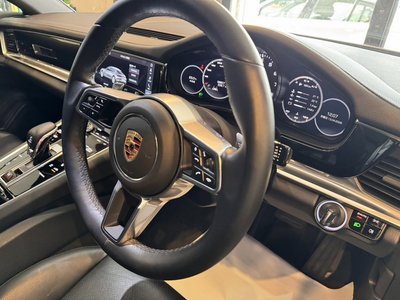 PORSCHE PANAMERA - 3